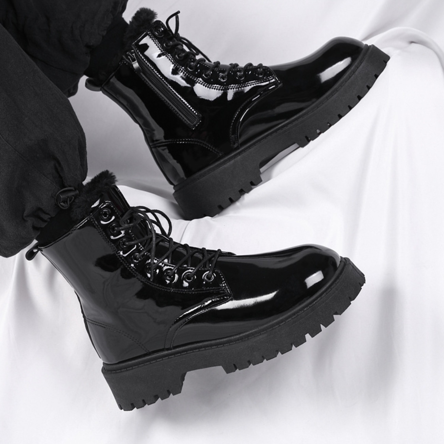 Sepatu bot pria berbulu hangat - Soft Sole Booties ulasan dan harga